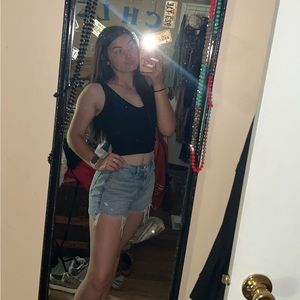 Meet your Posher, Chloe